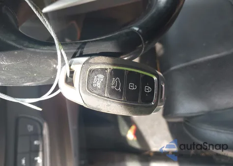 2019 Hyundai Santa Fe Ultimate 2.0T z USA, uszkodzony, nr VIN 5NMS53AA3KH114080